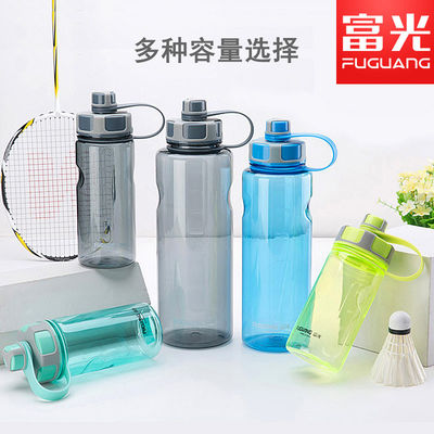 comprare Disegno umanizzato Bottiglia d'acqua da 1500 ml Grande capacità Plastica portabile Spazio di grandi dimensioni Bottiglia d'acqua da 1,5 litri con manico Uso multifunzionale online manufacture