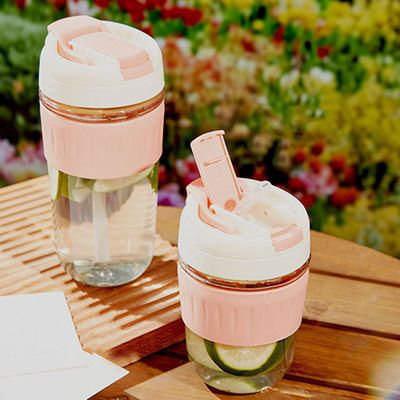 comprare Bottiglia di vetro da 380 ml di grande capacità per bambini di alto valore Bottiglia d'acqua di vetro a bocca larga con coppa e paglia rimovibile per uso in ufficio 8 * 15 cm online manufacture