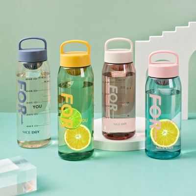 comprare 50 oz 700 ml Bottiglia d'acqua Te' di fiori di plastica Personalizzato Bottiglie d'acqua di plastica in grandi quantità con logo di stampa Per uffici sportivi Case fabbricazione online