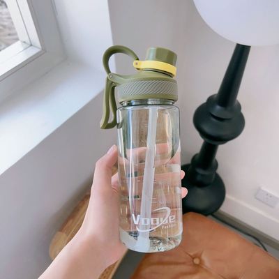 comprare Leggera 650ml 850ml Bottiglie d'acqua di plastica personalizzate di grande capacità con logo Fitness Bottiglia d'acqua portatile per viaggi sigillata e a prova di perdite fabbricazione online
