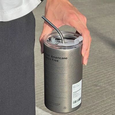 comprare Niche Coffee Tumbler Stainless Steel Fashionable And Trendy Straw Cup Portable Office Simple High Appearance Level Insulated Flask fabbricazione online
