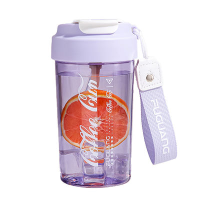 Bottiglia di acqua a prova di perdite 550ml Tritan Bpa Free Safe Creative High Appearance Summer Single Wall Coffee Mug Bottle Multifunzione con logo personalizzato