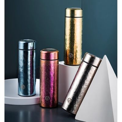 Pronta per il viaggio Premium Titanio Hydro Flask Leggero impermeabile 500ml Capacità Titanio Isolato Bottiglia d'acqua Ideale Per Campeggio Escursioni Design luminoso